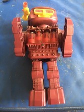 Robot primi anni 80 30 x 15  cm molto bello mancanze ossidazioni  tipo golddrake