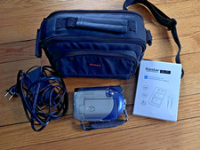 Canon DC210 Videocamera DVD con Zoom Ottico 35x - Argento, Caricatore, Custodia