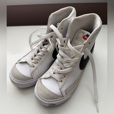 Sneakers alte Nike bianche e