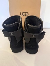 STIVALI NUOVI CON SCATOLA UGGS