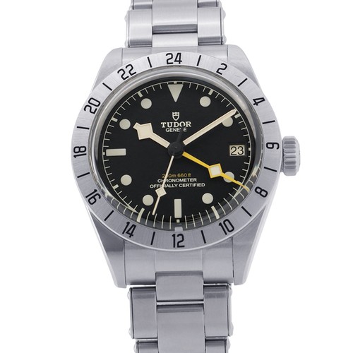 Tudor black bay pro mm - bay,