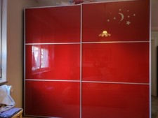 Armadio  Rosso Con Due Ante Scorrevoli usato