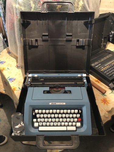 Macchina scrivere olivetti - da,
