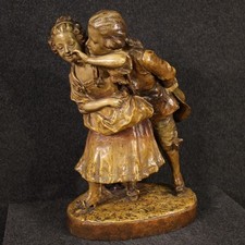 Scultura austriaca statua in terracotta scena galante firmata del XX secolo