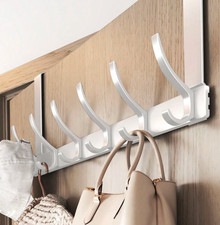 Appendiabiti sopra porta