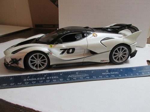 Burago scala 2014 ferrari - 1:18,