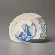 ampio frammento Piatto Maiolica con medaglione centrale SICILIA XVII secolo