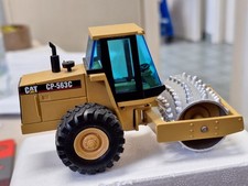 caterpillar nzg vibratory soil compactor 1/50 rullo compattatore vibran CP -563C
