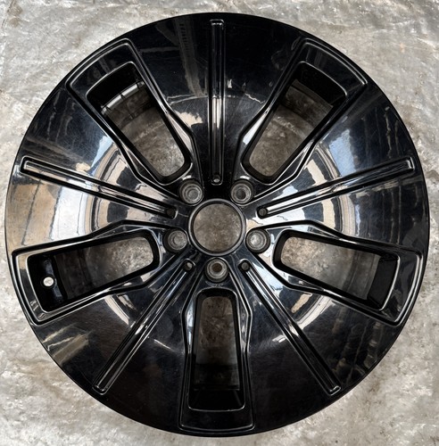 Cerchione mercedes benz in - cerchione, mercedes-benz
