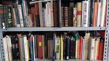 BUSTA A SORPRESA CON 3 LIBRI +