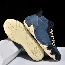 Nuove scarpe in pelle fatte a