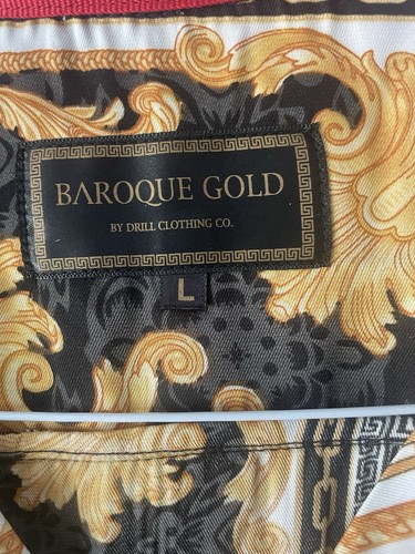 Camicia barocca nuova con