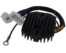 Regolatore di tensione /