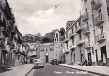C17228-(SICILIA), TROINA PIAZZA GARIBALDI con auto, ED. SOTERA, ANNI '60