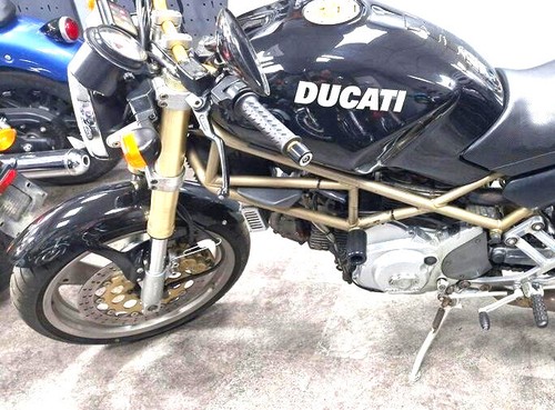 Ducati monster 750 crash - 750,