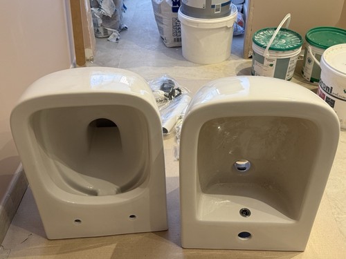 Coppia sanitari sospesi hatria - sospesi,