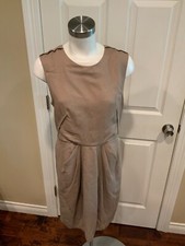 Abito smanicato plissettato