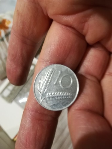 Moneta lire del 1981 in - moneta, da