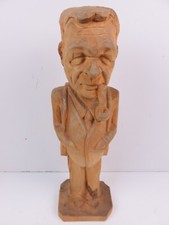 vecchia statua in legno intagliata a mano artigiano di LUCIANO LAMA con la pipa