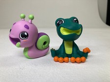 2 KIDROBOT X CRAYOLA FIGURE