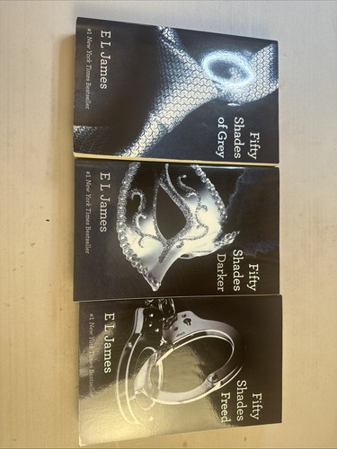 Fifty shades trilogy set - 🔥fifty,