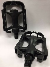 COPPIA PEDALI NERI  PER MTB MOUNTAIN BIKE- BICICLETTA RIFRANGENTI ANTISCIVOLO