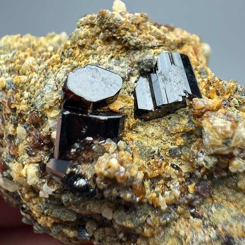 Rari cristalli vesuvianite - cristalli,