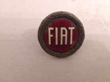 LOGO STEMMA FIAT  SMALTATO   MARCHIATO   ALBERTI  IN  METALLO