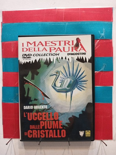 Uccello dalle piume di - l'uccello,