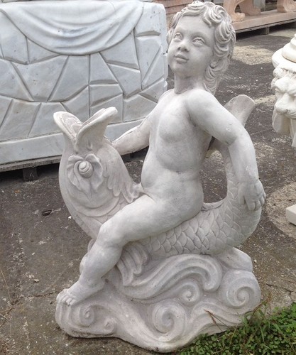 Statua putto con - pesce, fontana