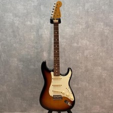 Fender Japan Exclusive Classic Special Stratocaster anni 60 3 toni Sunburst 2015