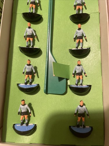 Subbuteo team ref 172 - ref,