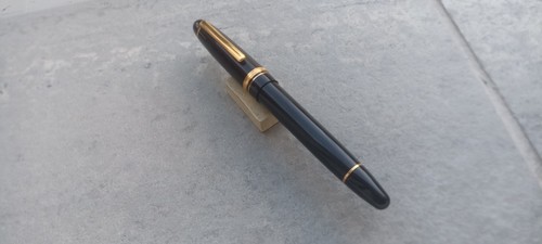 Fountain pen - fountain,