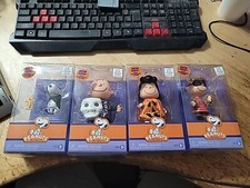 Set di 4 personaggi posabili