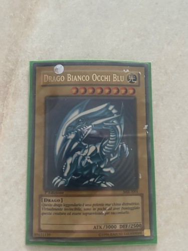 Drago bianco occhi - yu-gi-oh!,
