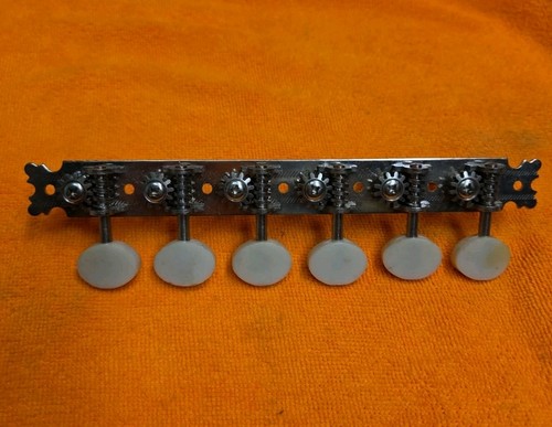 Accordatori chitarra vintage
