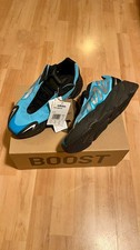 NUOVO Adidas Yeezy Boost 700