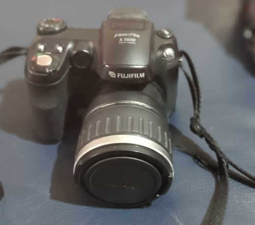 Fujifilm finepix s5600 - finepix,