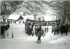 1956 BARDONECCHIA SCI Slalom gigante "Franco MORINO" - Concorrente al traguardo