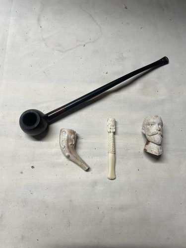 Antique tabacco smoking pipes - tabacco,,