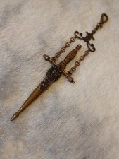 Spada vittoriana francese in metallo novità nel fodero forbici da cucire Chatelaine Fob