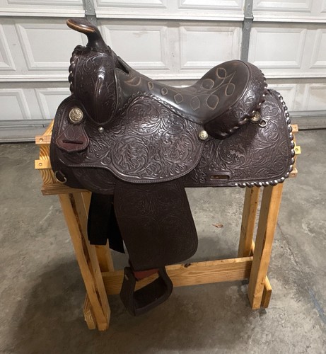 Circle western saddle - y,