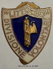 OMS MVSN CC.NN DIVISIONE VOLONTARI LITTORIO DISTINTIVO GUERRA DI SPAGNA PROD SAF