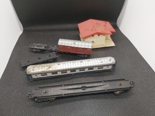 lotto  vagoni, non integri + casetta - trenino scala N