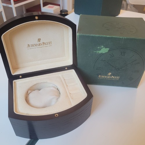 Audemars piguet box - piguet,