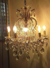 PARTICULAR VINTAGE CHANDELIER