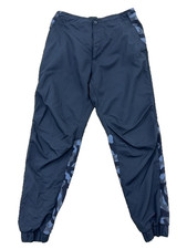 Pantaloni mimetici grigi