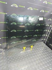 Vetro posteriore sinistro