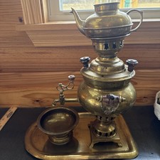 Antica teiera russa samovar in