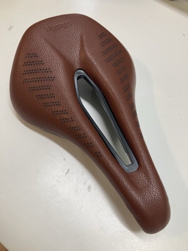 Sella pelle marrone 160mm - sella,